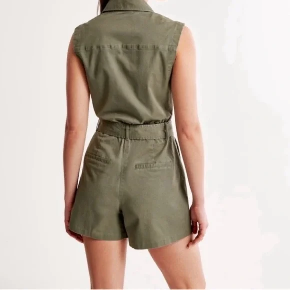 🫒 Abercrombie & Fitch Olive Green Romper, Size: M - Picture 5 of 17